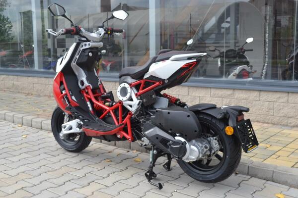 Italjet Dragster 200 2023 red