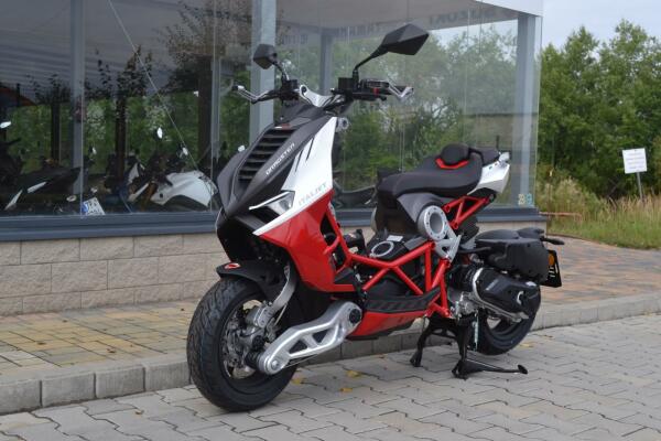 Italjet Dragster 200 2023 red