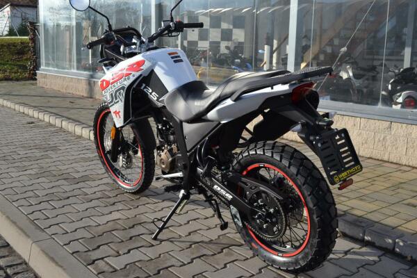 UM DSR Adventure TT 125 2