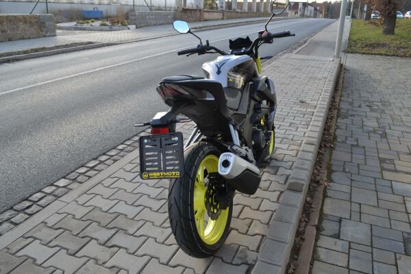 UM XTREET 125