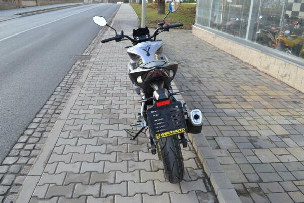 UM XTREET 125