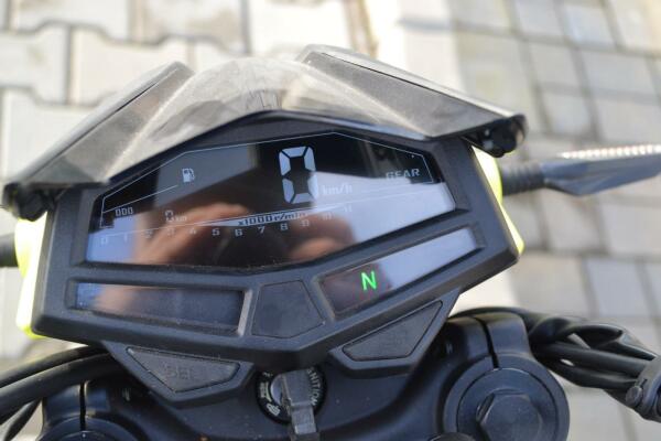 UM XTREET 125
