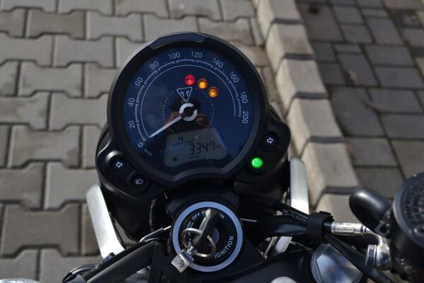 Triumph Street Twin 900