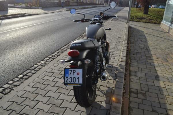 Triumph Street Twin 900