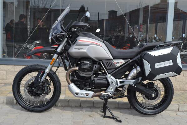 Moto Guzzi V 85 TT Travel 2023