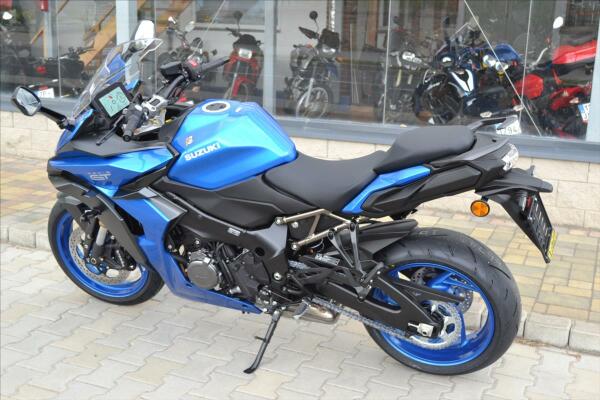 Suzuki GSX-S 1000 GT 2023