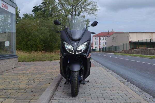 Suzuki Burgman 400 2023
