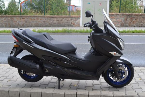 Suzuki Burgman 400 2023