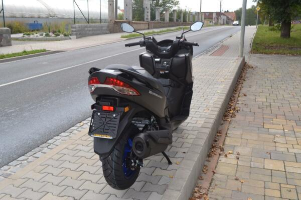 Suzuki Burgman 400 2023