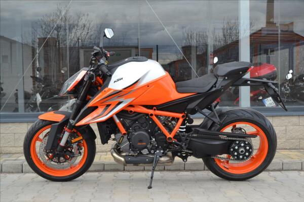KTM 1290 Super Duke R 2023 +Tech p