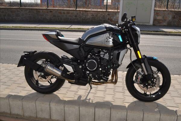 CFMOTO 700 CL-X Sport