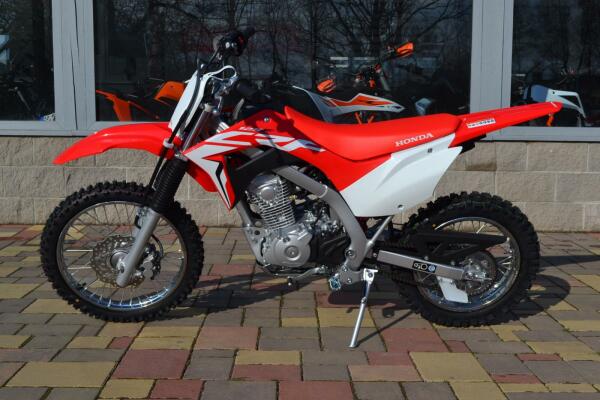 Honda CRF 125 F  malá kola 17´´ a 14