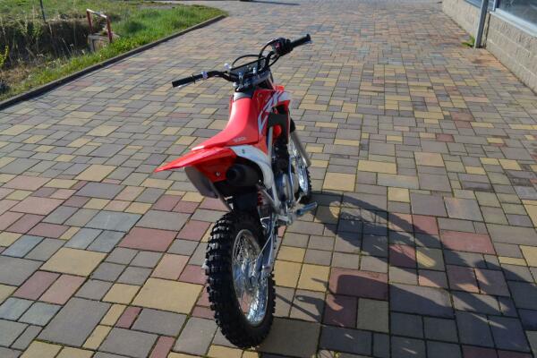 Honda CRF 125 F  malá kola 17´´ a 14