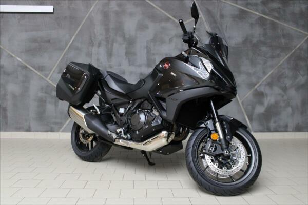 Honda NT 1100 2023 včetně kufrů