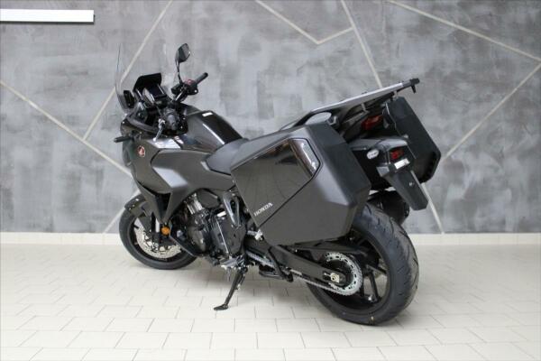 Honda NT 1100 2023 včetně kufrů