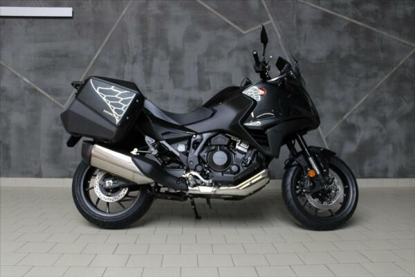 Honda NT 1100 2023 včetně kufrů
