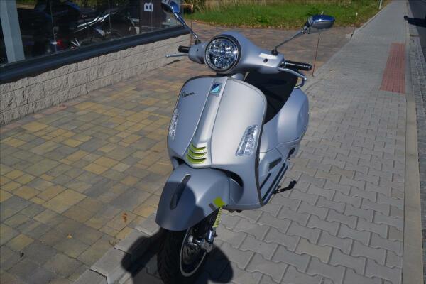 Vespa GTS 300 Super Tech 2023 NEW!