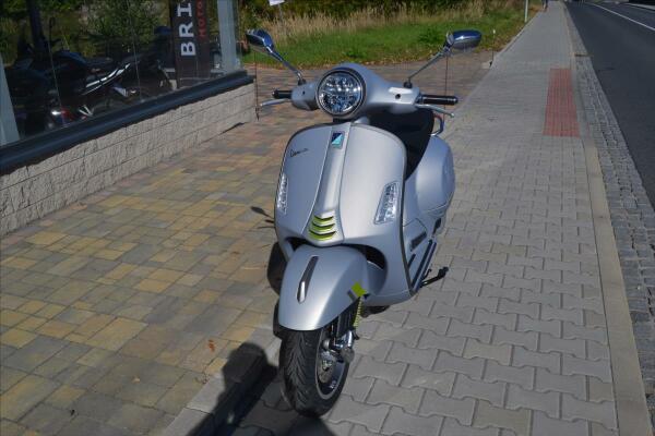 Vespa GTS 300 Super Tech 2023 NEW!
