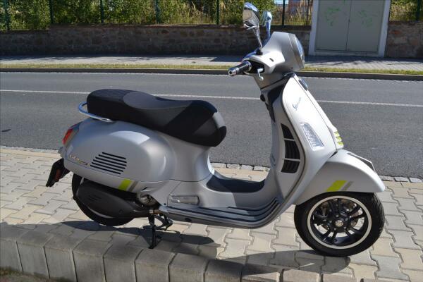 Vespa GTS 300 Super Tech 2023 NEW!