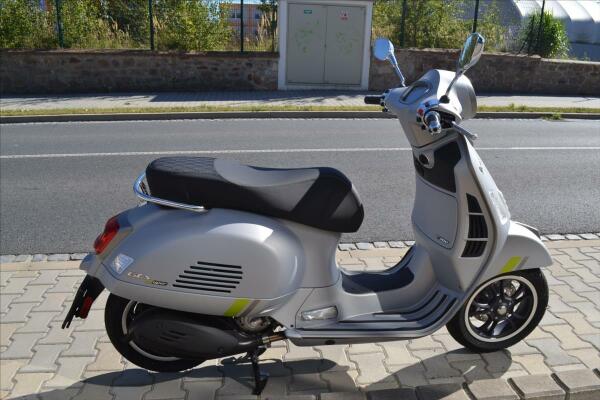 Vespa GTS 300 Super Tech 2023 NEW!
