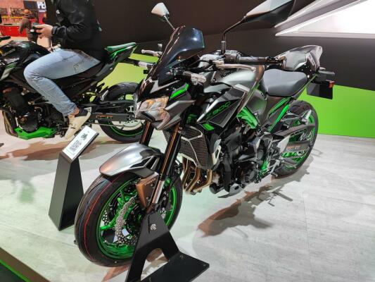 Kawasaki Z 900 2023