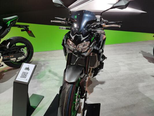 Kawasaki Z 900 2023