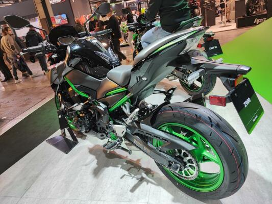 Kawasaki Z 900 2023