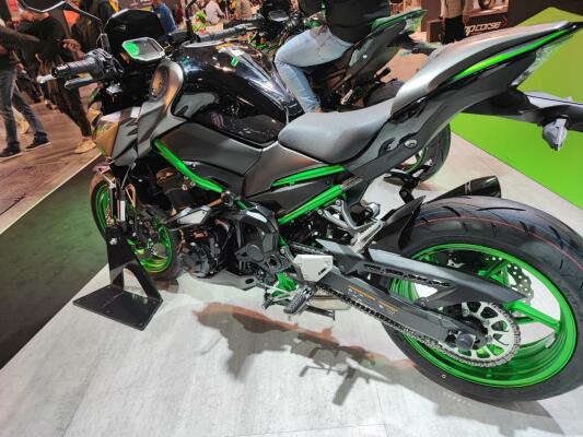 Kawasaki Z 900 2023