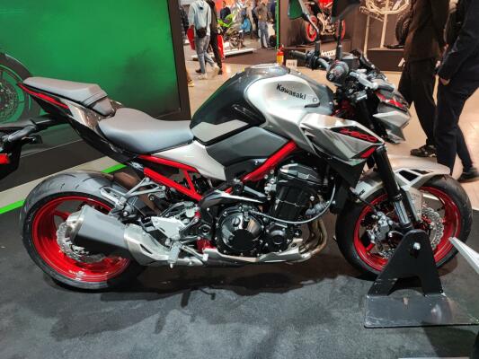 Kawasaki Z 900 2023
