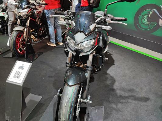 Kawasaki Z 900 2023