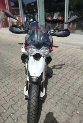 Moto Guzzi V 85 TT Evocative 2023