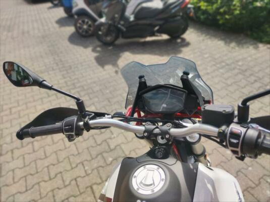 Moto Guzzi V 85 TT Evocative 2023