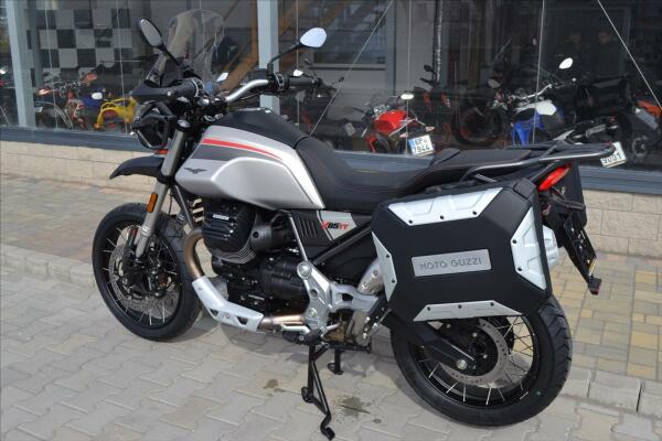 Moto Guzzi V 85 TT Travel 2023