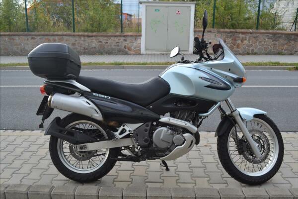 Suzuki XF 650 U Freewind 2001