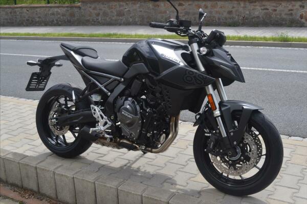 Suzuki GSX-8S 2023