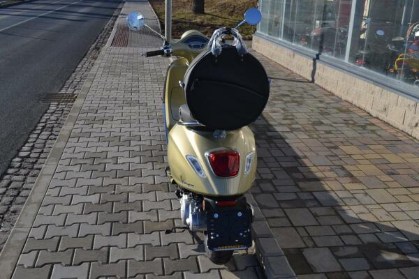 Vespa Primavera 50 75th Annive