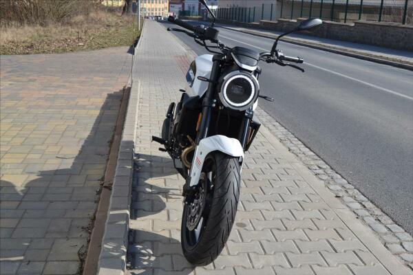 Moto Morini Seiemmezzo STR 2023