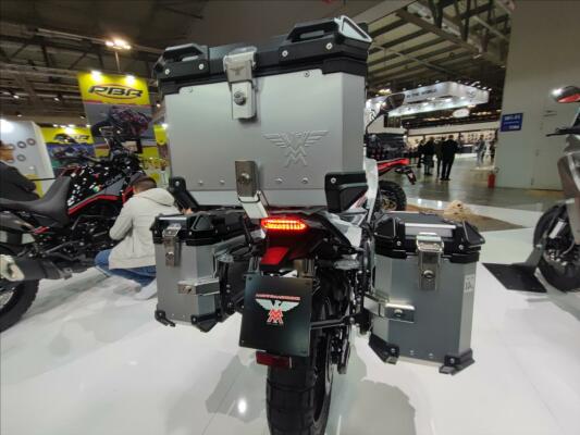 Moto Morini X-Cape 650 2023 s ALU kufry