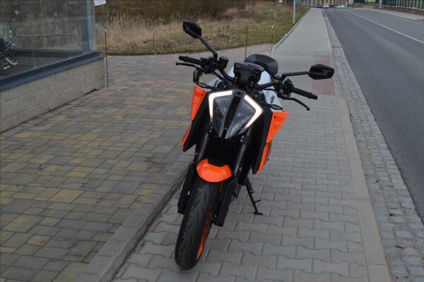 KTM 1290 Super Duke R 2023 +Tech p
