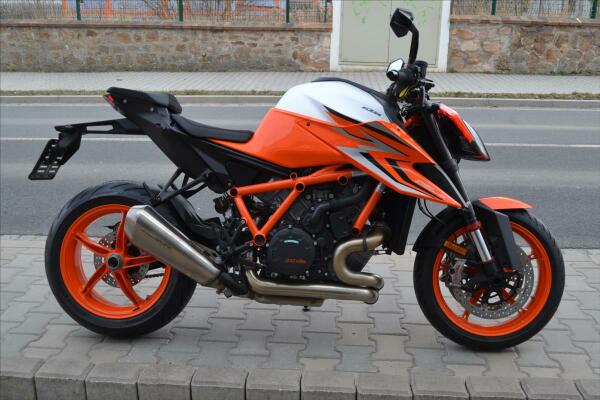 KTM 1290 Super Duke R 2023 +Tech p