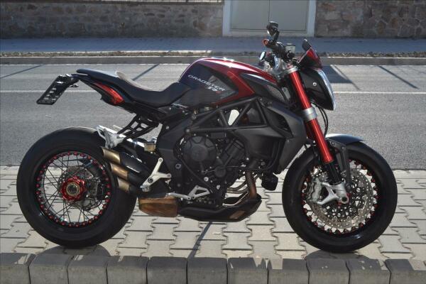 MV Agusta Brutale 800 RR Dragster