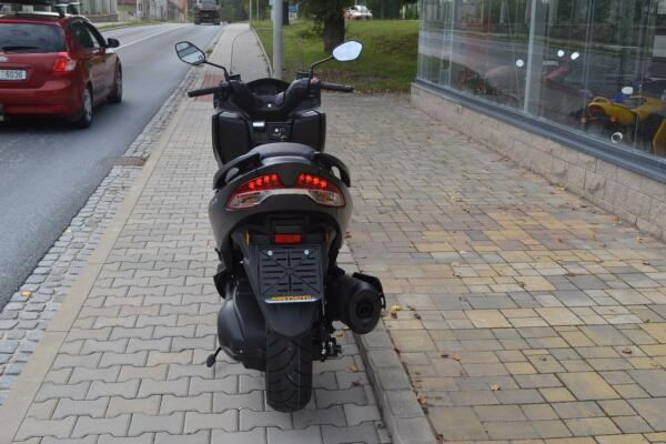 Suzuki Burgman 400 2023