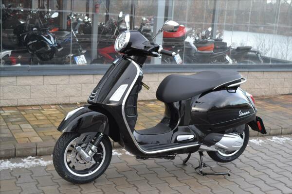 Vespa GTS 300 Super 2023 Nový model
