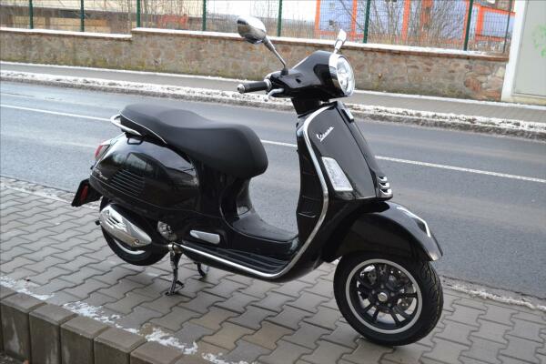 Vespa GTS 300 Super 2023 Nový model