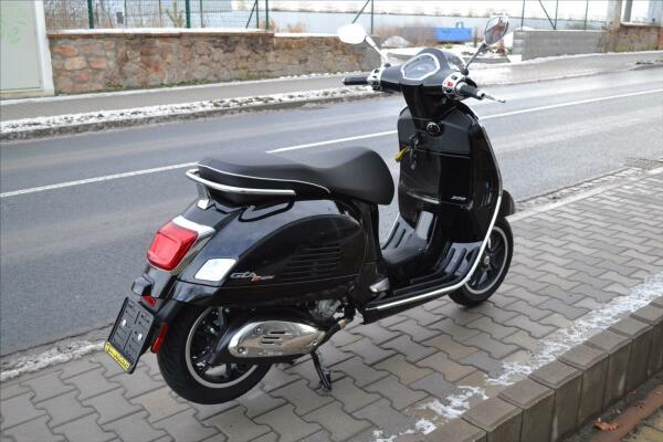 Vespa GTS 300 Super 2023 Nový model