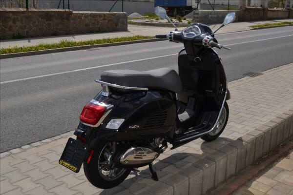 Vespa GTS 300 2023 nový model