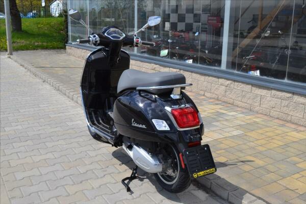 Vespa GTS 300 2023 nový model