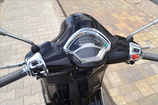 Vespa GTS 300 2023 nový model