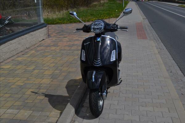 Vespa GTS 300 2023 nový model