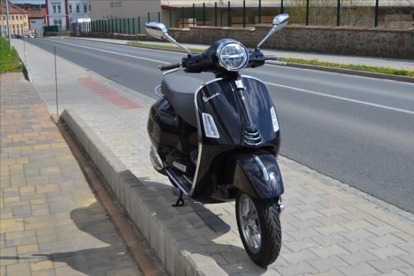 Vespa GTS 300 2023 nový model